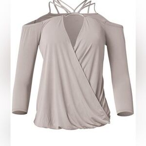 NWOT Never worn Venus Strappy Cold Shoulder Top 🌺